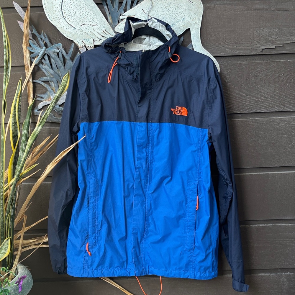 The North Face Men's Black and Blue Hooded Windbreaker